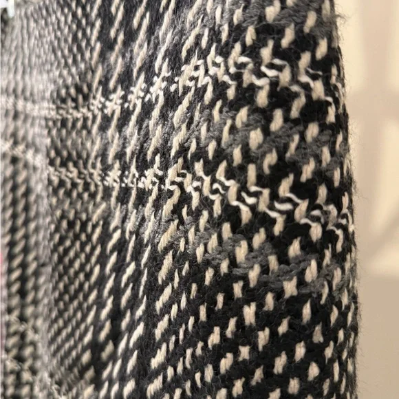Karen Millen Monochrome Plaid Mini Skirt Black & White Plaid Size 8 wool blend - Picture 16 of 17